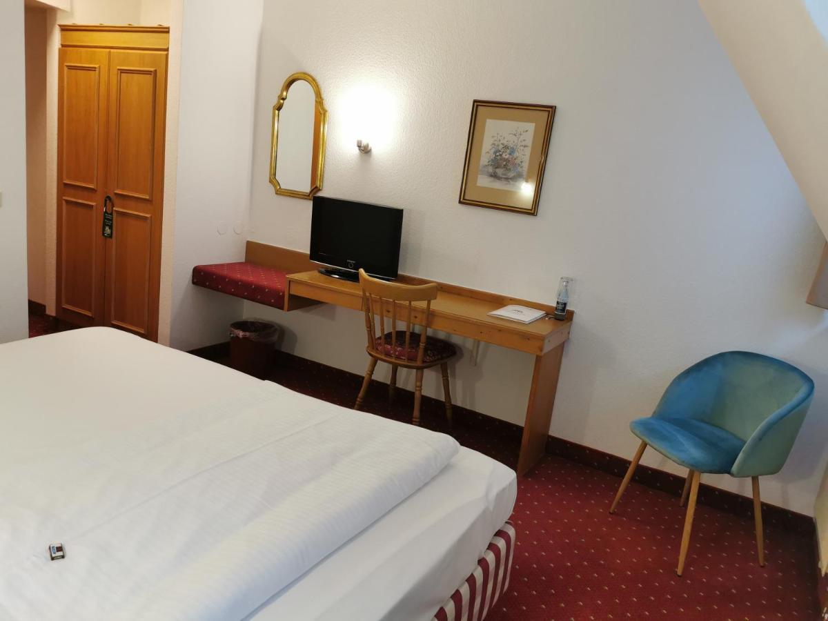 Landhotel Oelmuehle Mombris Exterior photo