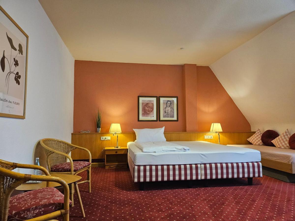 Landhotel Oelmuehle Mombris Exterior photo